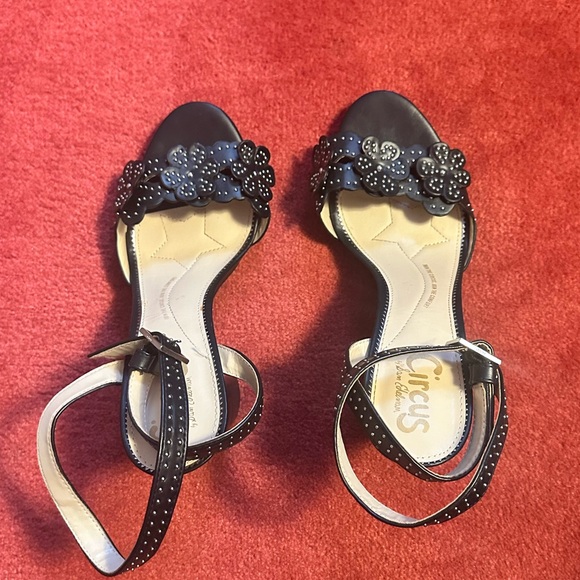 Circus by Sam Edelman Merle Open Toe Heeled Adjustable Strap Sandal - Picture 2 of 7